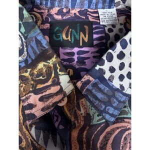 Gunn Vintage Large Single Stitch Button Up Short Sleeves Graphic print 100% Silk